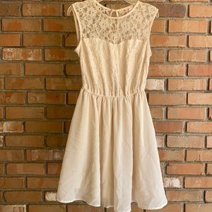Darling White Lace H&M Dress - size 6